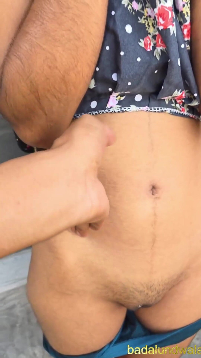 Desi_sexy_boy: Indická vesnická dívka Těsná kundička venkovní sex video Desi Krásná