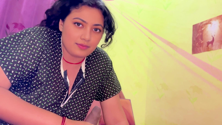 Hotty_ragini: Styvson förförde styvmamma och styvson utnyttjade möjligheten och knulla styvmamma,...