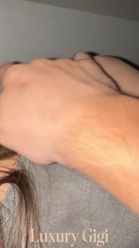 Extrem närbild av naturlig tonåring 18 flicka butthole
