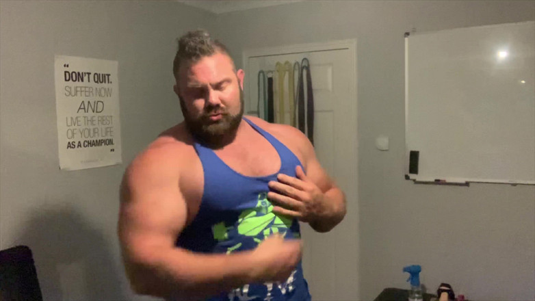 Jack stacked: Anal Dildo Fucking in the Gym