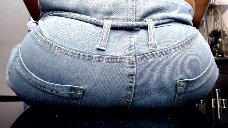 Maeling: Slut Teen Ruined in Jeans Ass-fyxiation with Giant Ass Unknowing