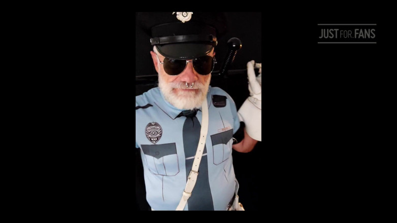 MusclesCigarsFFPig: Bad Cop Punishment