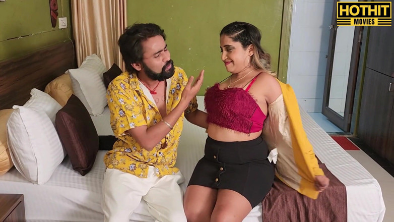 Hothit Movies: Indian Air Hostess futându-se cu iubitul, porno desi!