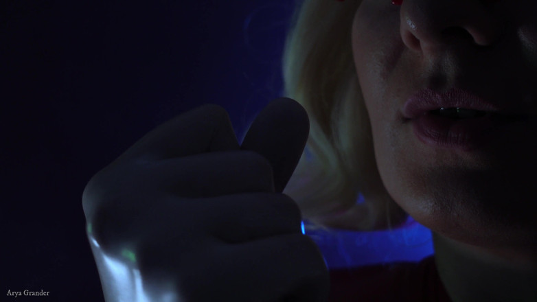 Arya Grander: Medical gloves ASMR video (Arya Grander)