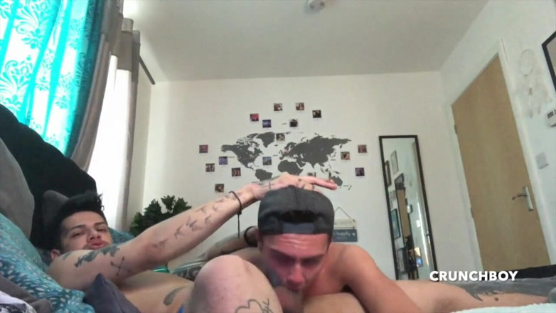 French Twinks Amator videos: Kai follada a pelo por Mickey Taylor