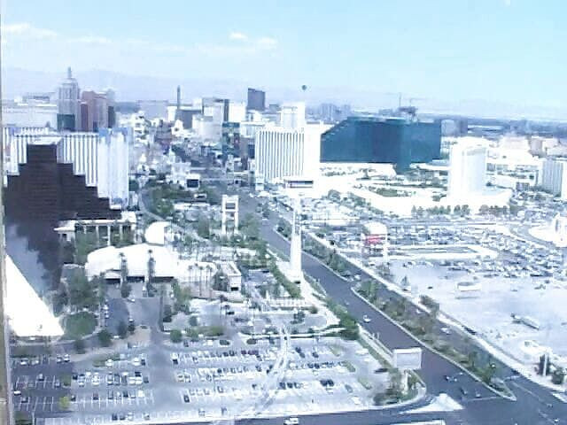 Radical Asian: 性感的亚洲荡妇nautica thorn在酒店房间里被干