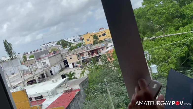 Amateur Gay POV: Ai nóng bỏng hơn?