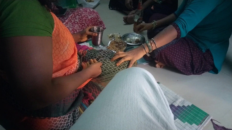 Benita sweety: Čtyři teta sexy sprosté mluvení v mém domě