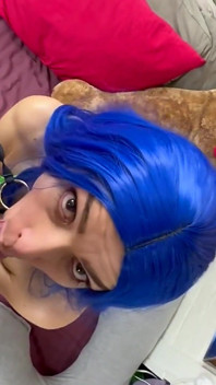 Noches egipcias: aventura del nilo de una niña de pelo azul
