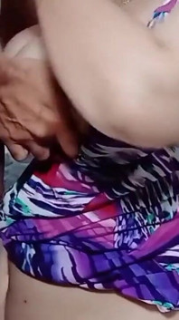 Uji bakat awek desi, adegan ke-2, dia menunjukkan buah dada besar dan dikongkek tetek dan membongkok dalam gaya doggy semasa bercakap kotor saya