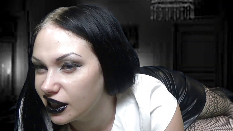 Goddess Misha Goldy: 私の初めてのファンタジー・デヴァー映画!セクシーな悪魔は男たちの命を吸い取り、男の体を自分の胃に送り込んで消化させる!