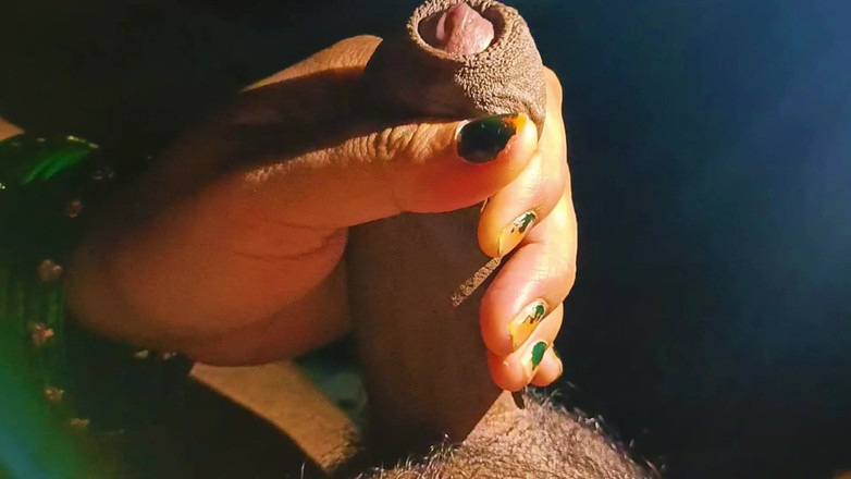 Catchybusty: Desi Ncr Bhabhiji quer que ele jogue com seu curvilíneo...