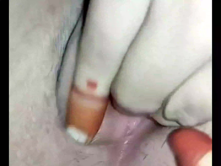 Horny_Tina: Desi bhabi si masturba