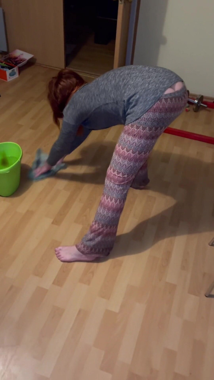 Elena917: Piss Slut Compilation 7