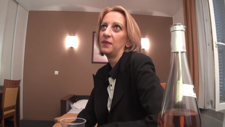 Paris Jango: Louise Du Lac DVěma Cizinci