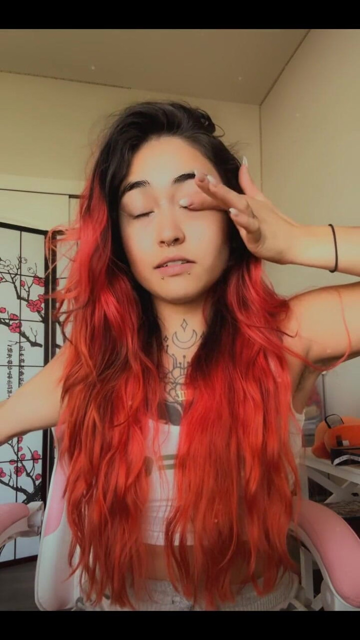 lilRavenFox: Life update omg, nue avec moi pendant que je guéris...