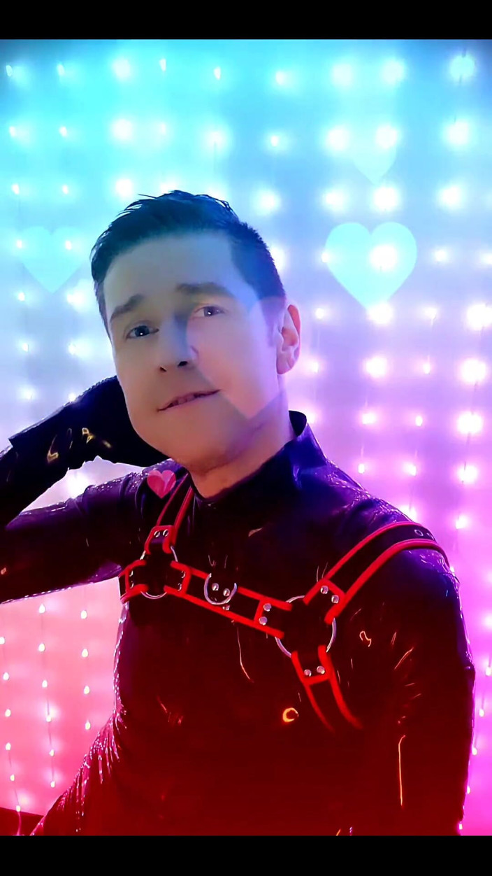 Roman Heart: Vide Klip Outtake untuk reellatexRubberBlackstyle baru saya