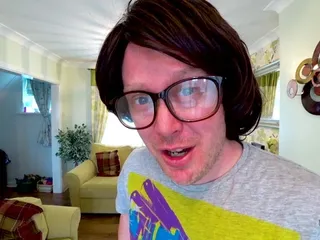 Susy Blue принимает 2 ботанистых выстрелы спермой в лицо