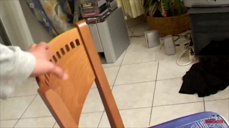 Vere Casalinghe Italia.: Horny brunette gets anally fucked