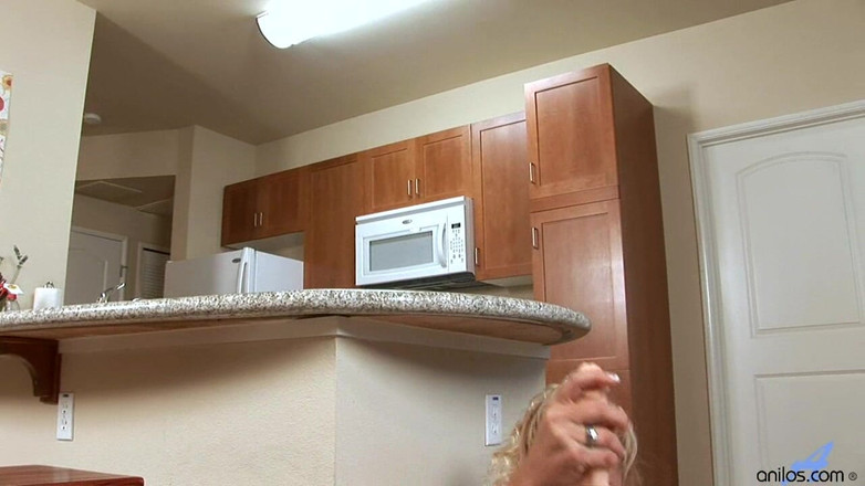 Anilos: Distracție cu vibrator