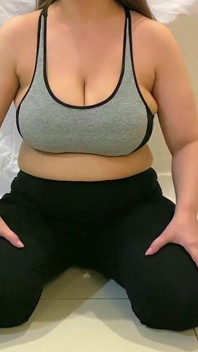 Big Tits MILF Playing with Her Big Nipples and Big Boobs