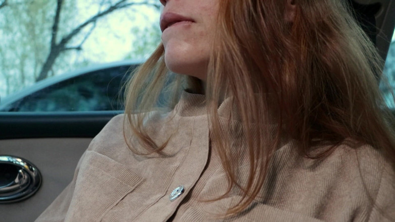 AnnaHomeMix: Je me fais jouir dans la voiture, orgasme rapide après...