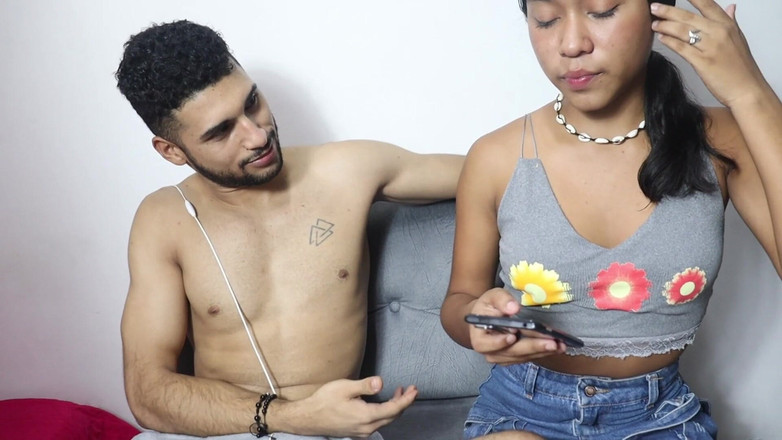 Perlahot69: Em primeiro plano | Bela morena meia-irmã quer perder a virgindade