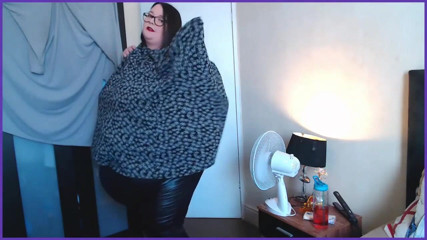 SSBBWLadyBrads: SSBBW sfilata di moda perizoma e collant