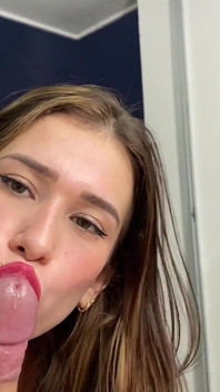 Je séduis mon demi-frère gameur jusqu’à ce que je le convainc de me bouffer la chatte et de me donner à boire son sperme - Katty Blake