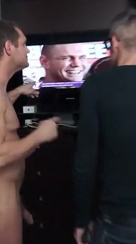 Honění, vtipy a zprávy v panském sídle Nacho Vidal