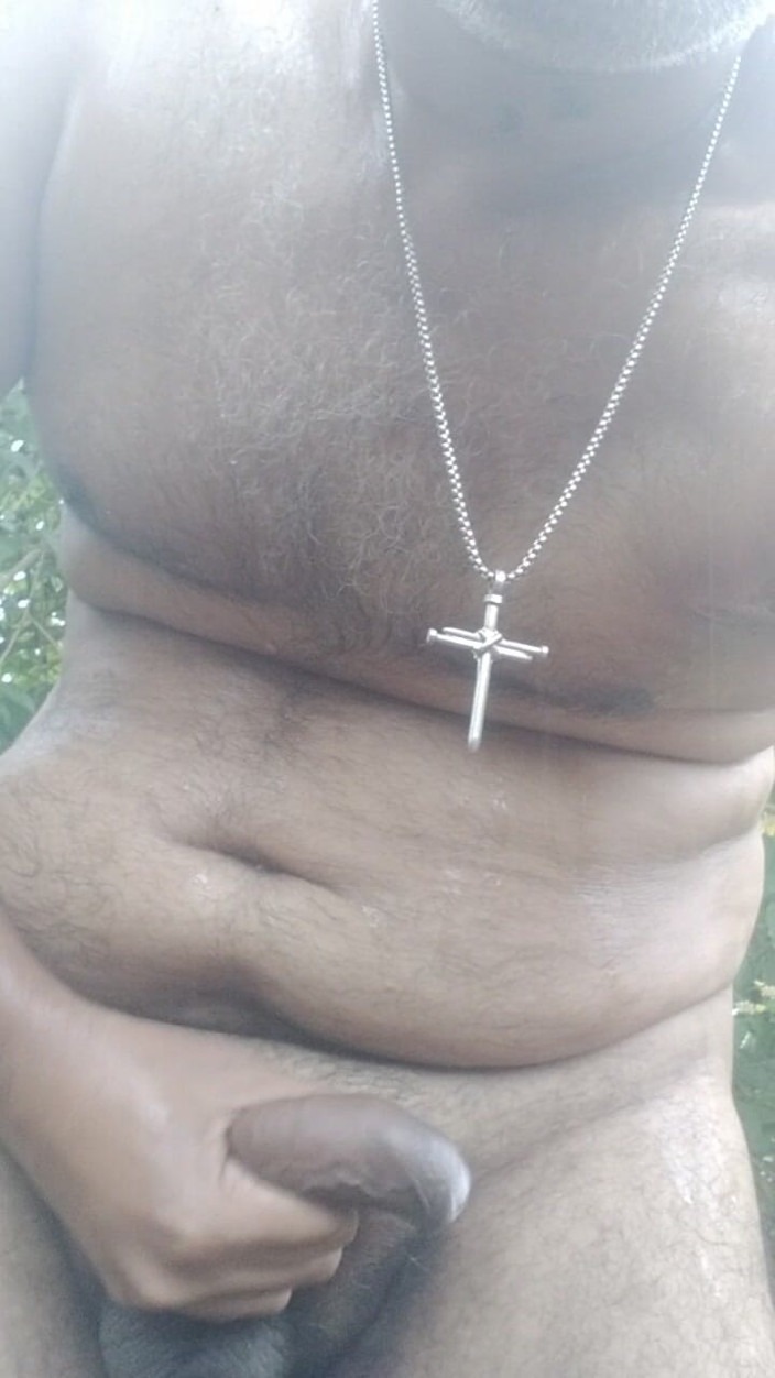 Nani Top: Nude tripple sexo em uma floresta aberta ...