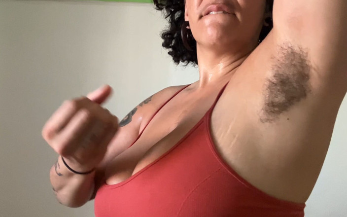 FiestyFeminista: Ascelle pelose sudati JOI