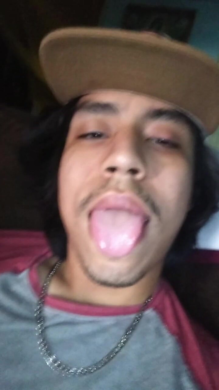 AlexAlejandro13: 우리는 서로 만지는 놀이를 합니다