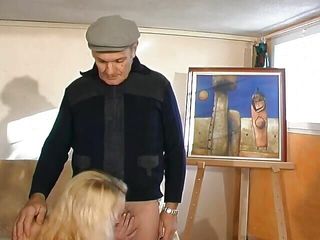 Monde Francais: La splendida signora francese può prendere più che pensi