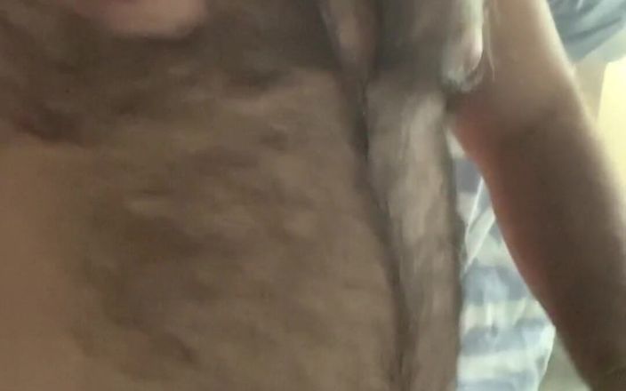 Ksanchez1203: Rich Gruesa dan Hairy Verga