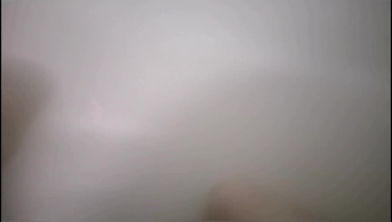 Erotic Tanya: Easter gift - underwater farts