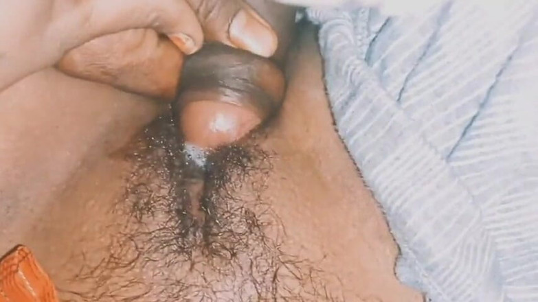 Your nisha bhabhi: Kocam evde yokken amının suyunu devar'dan çıkardı