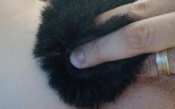 Z33uSsss: A tarda notte. I miei buchi vuole qualcosa che li...
