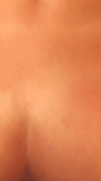 Amatoriale - mamma bionda arrapata con grandi tette