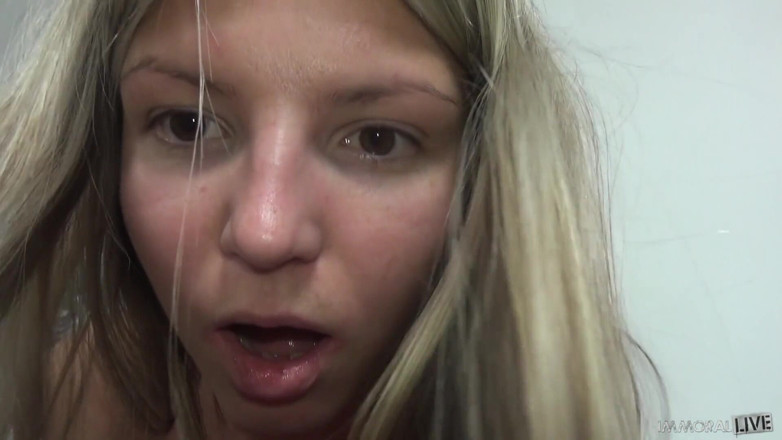 Immoral Live: Ramming a Petite