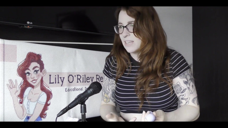 Lily O'Riley: NSFW Recenze modulové králičí vijíře