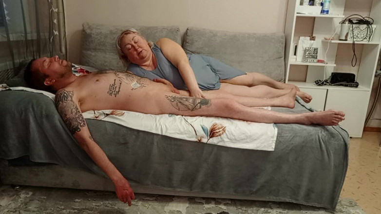 Zona901: Mi-am hrănit vecina cu spermă fierbinte și groasă