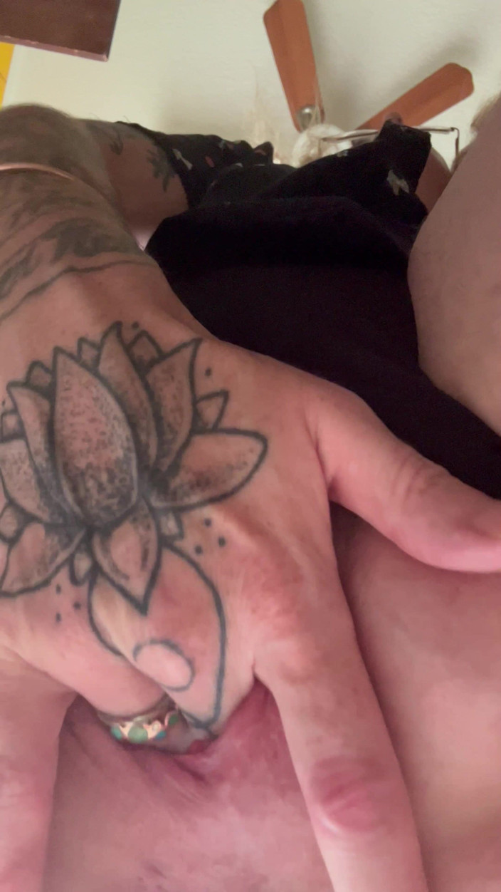 Babz0nther0x: Hard Finger Fucking My Pussy