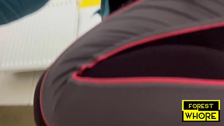 Forest-Whore: Moje hloupé prase # 6 líže odpadky