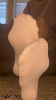 Bạn thân nhất đi chân trần trêu chọc bởi ivys feet