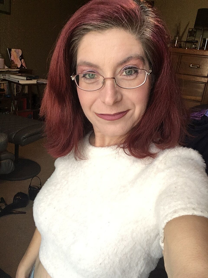 Elianna: Lilgiantess gioca e squirta in collant