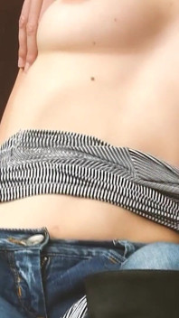 Rauwe blondines scène-1_blonde babe met grote tieten vindt het heerlijk als jongens op haar klaarkomen