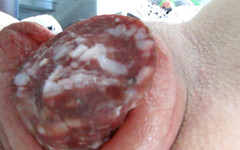 Hotvaleria: Služka šuká svou kundu se Salami
