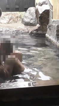 Casal maduro no Hot Spring Inn, Cunilíngua ao ar livre, boquete