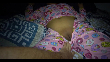 Anny Kitty: Tatlı üvey kız kardeşim onu yatak odasında ziyaret etmemi istedi ve...